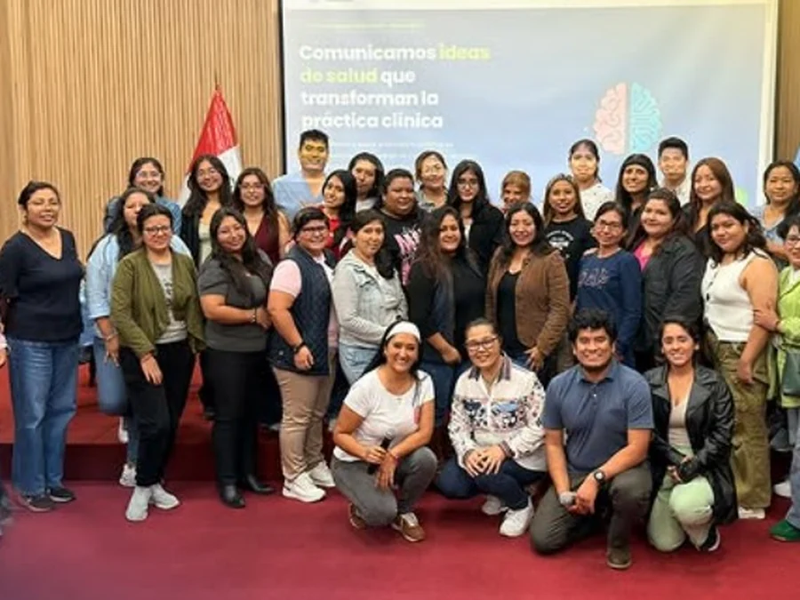 Foto grupal del curso de Afasias 2026